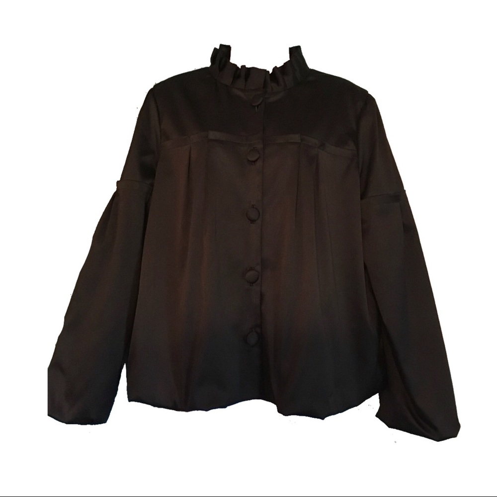 Tuxedo blouse by Apostrophe. XL 🌹